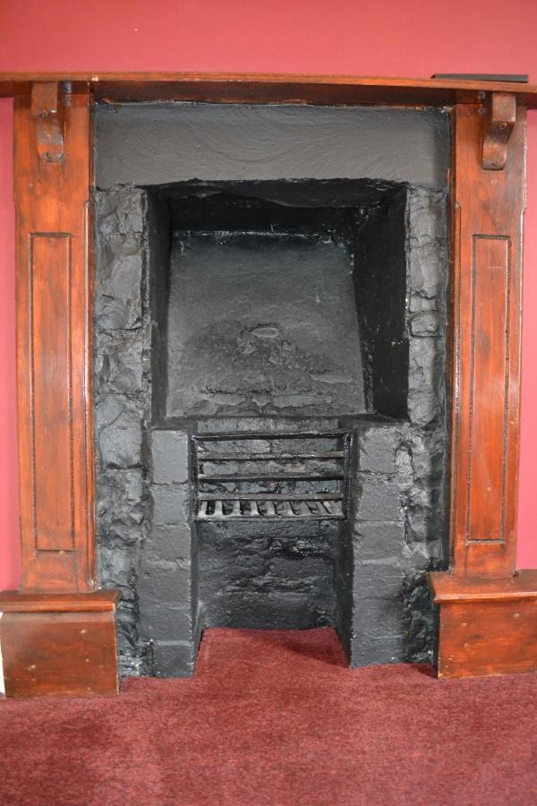 The Red Lion Hotel Llangadog