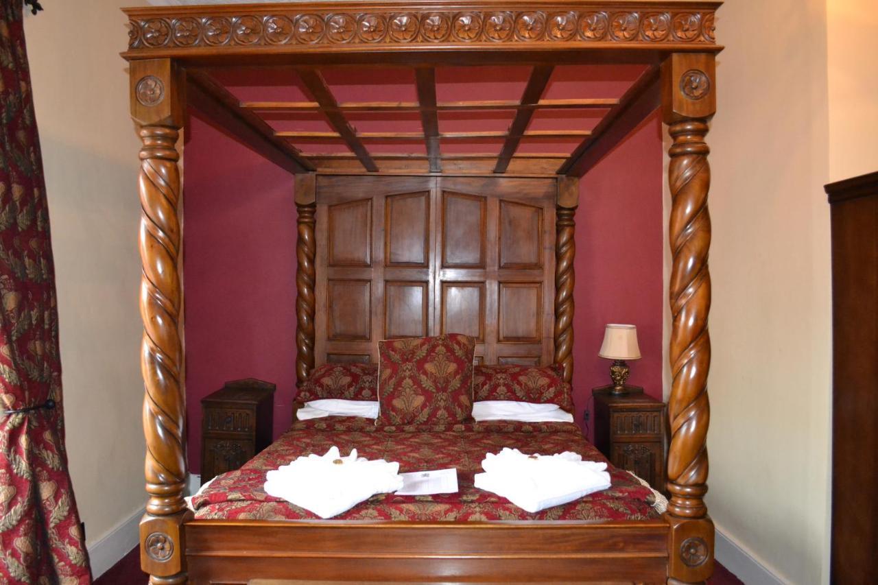 The Red Lion Hotel 3*